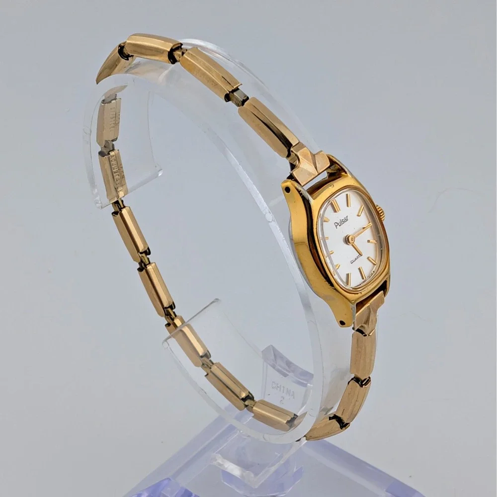 Vintage Pulsar Y590-5100 Gold-Tone Petite Women's Quartz Watch 16mm Expansion